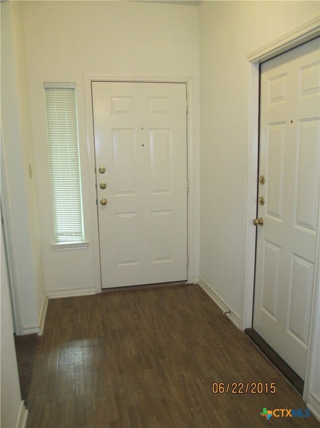 110 Jocelyn Cir in Victoria, TX - Building Photo - Building Photo