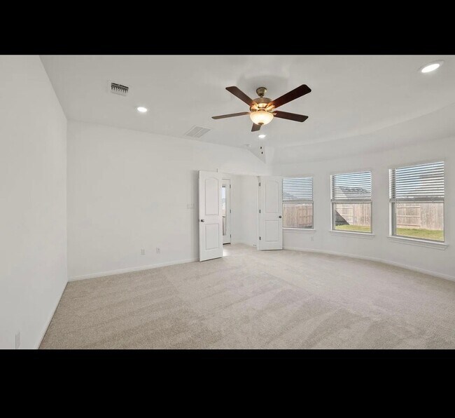 132 Elm Vw Dr in Liberty Hill, TX - Building Photo - Building Photo