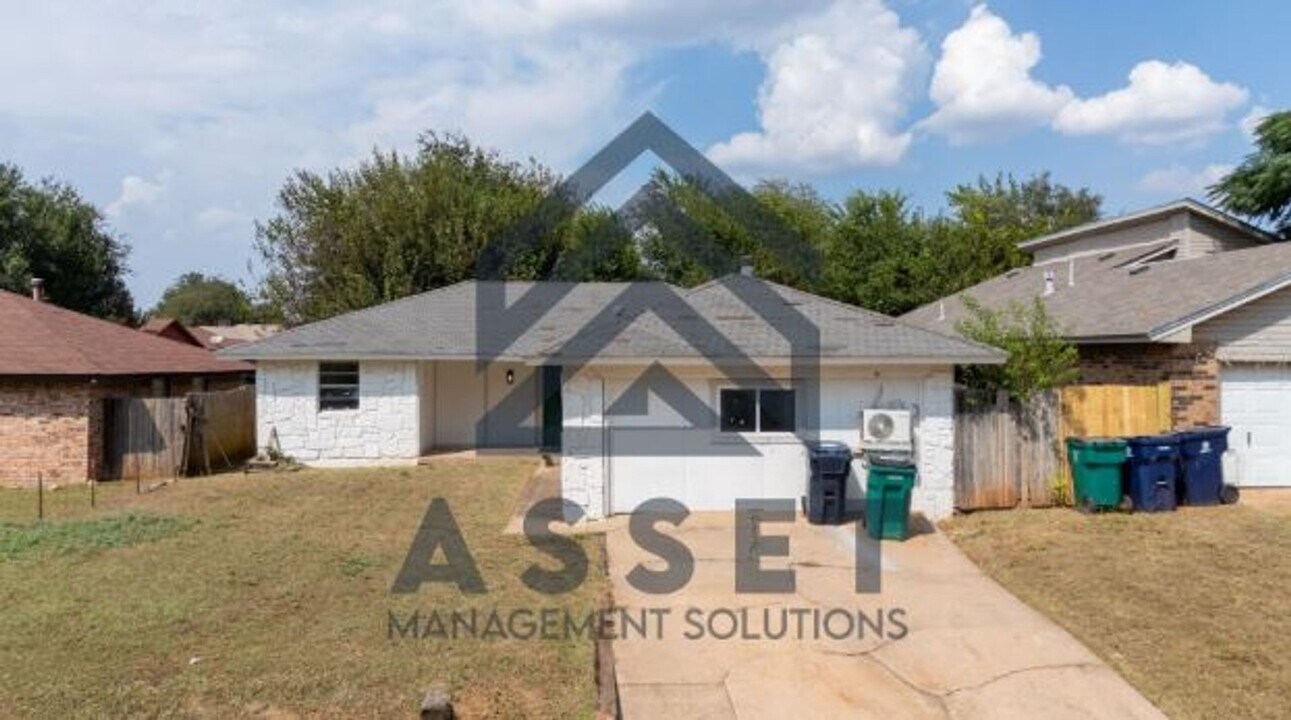 3317 SE 57th St in Oklahoma City, OK - Building Photo