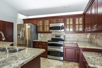 4557 NW 51st St in Coconut Creek, FL - Building Photo - Building Photo