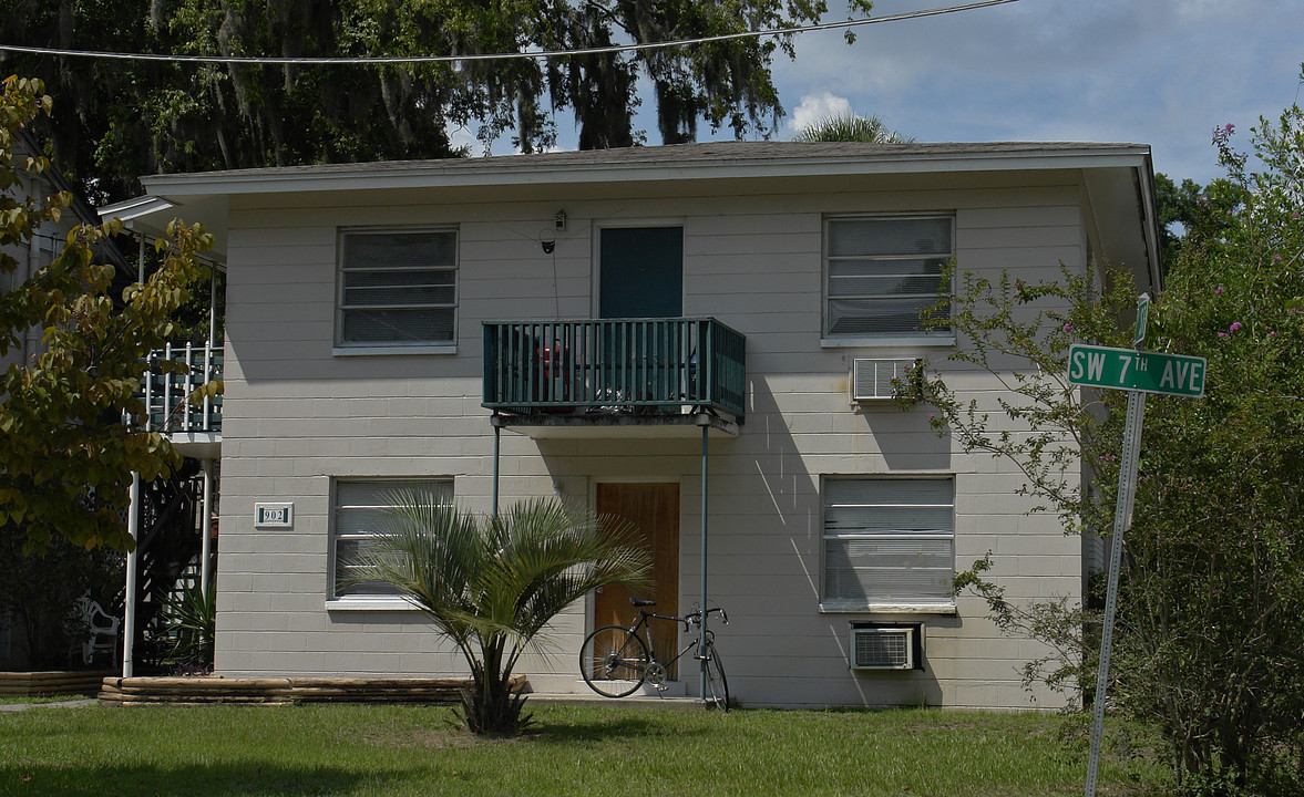 902 SW 7th Ave in Gainesville, FL - Building Photo