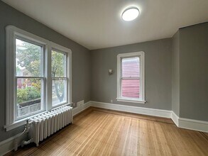 2711 Aldrich Ave S in Minneapolis, MN - Foto de edificio - Building Photo