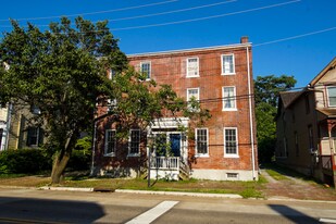 32 Market St in Salem, NJ - Building Photo
