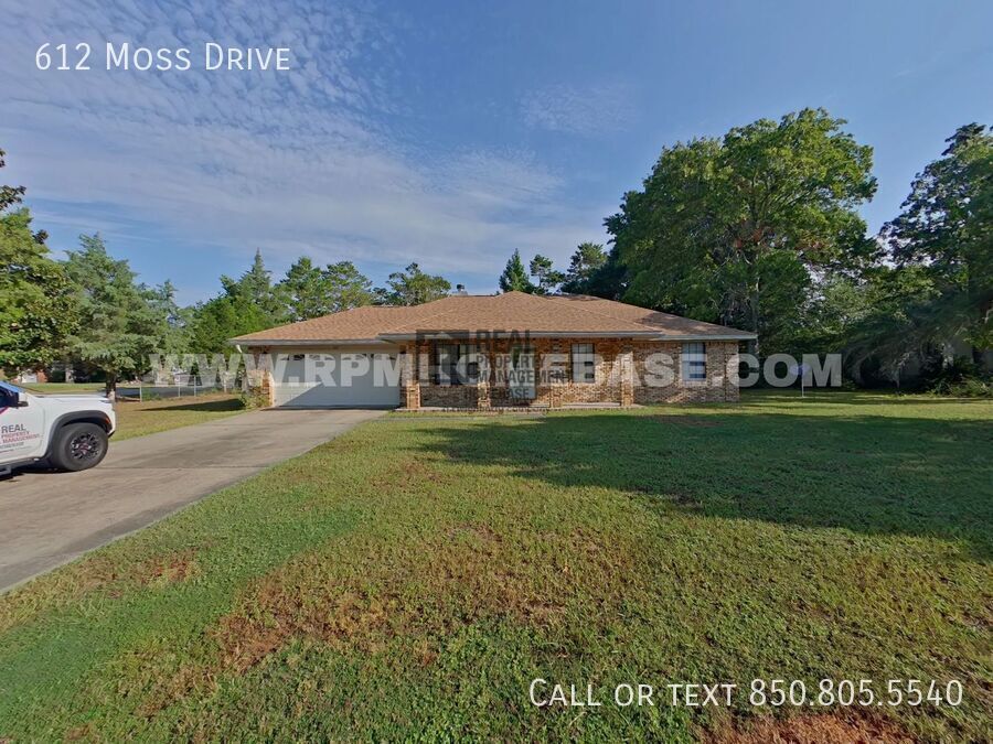 612 Moss Dr in Crestview, FL - Building Photo