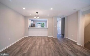 31 W Duck St in Front Royal, VA - Building Photo - Building Photo