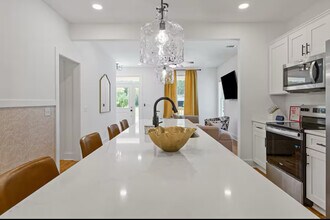 2511 Whites Creek Pike in Nashville, TN - Foto de edificio - Building Photo