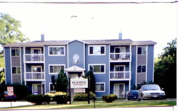 Beachway Apartments in Fox River Grove, IL - Building Photo - Building Photo