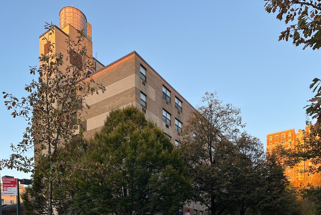 2905 Frederick Douglass Boulevard in New York, NY - Building Photo