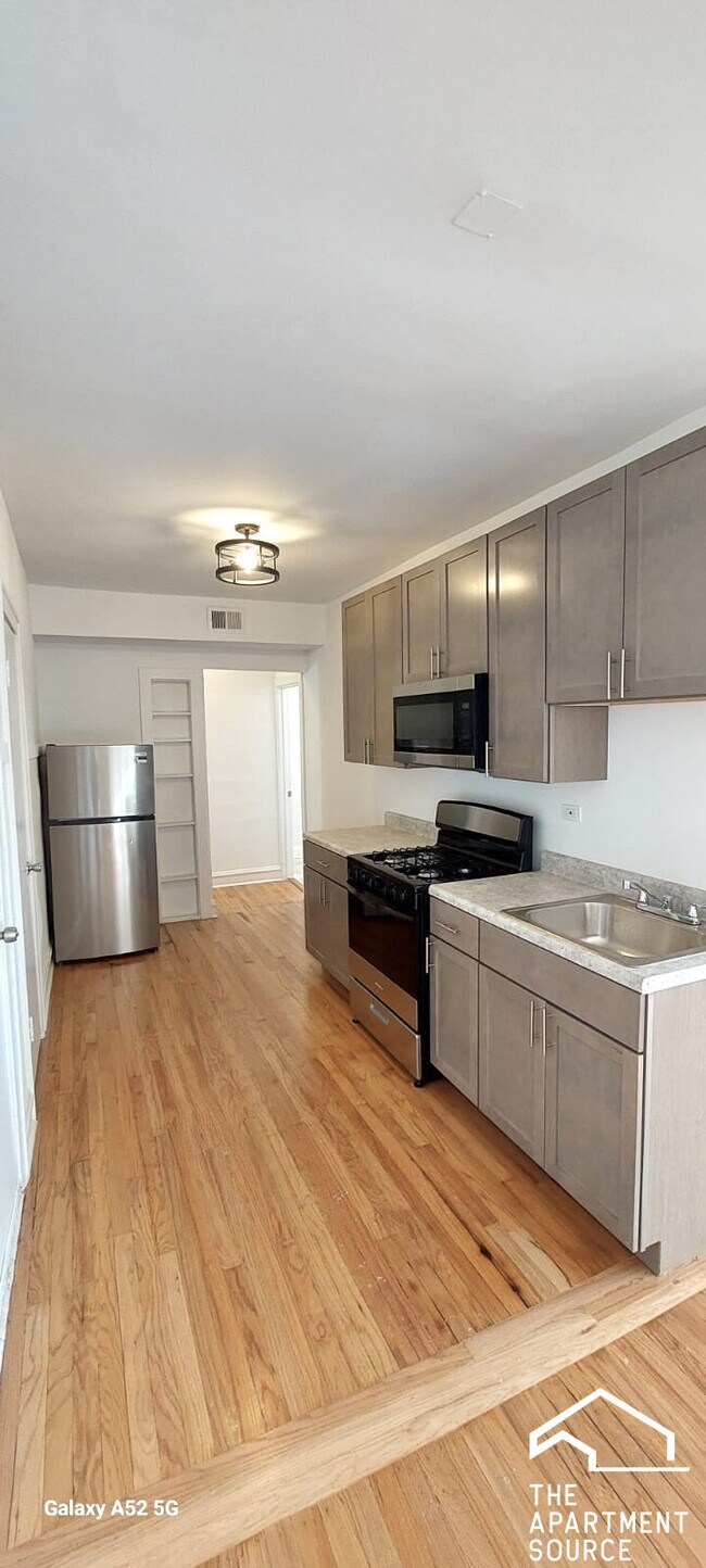 3814 W Thomas St, Unit 3
