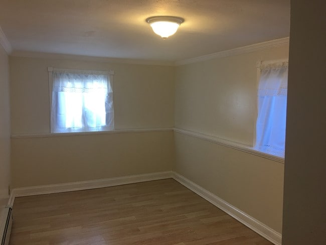 81 Elm St in Sayville, NY - Building Photo - Building Photo