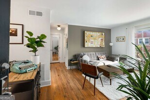 866 Briarcliff Rd NE in Atlanta, GA - Building Photo