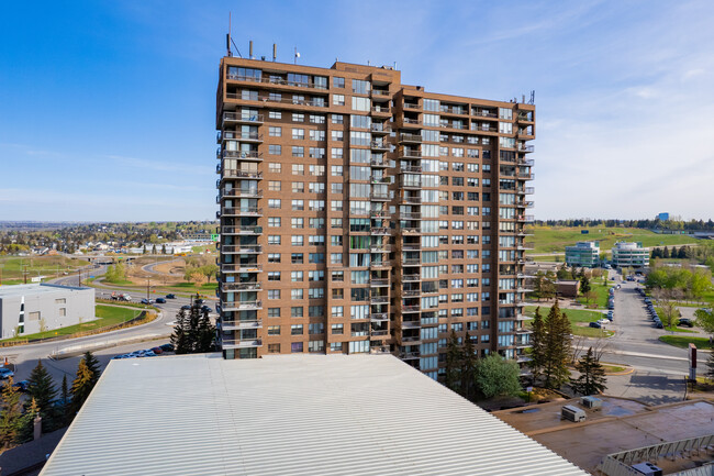 Riverside Towers II in Calgary, AB - Building Photo - Building Photo