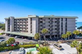 Driftwood Sands Condos in Indian Rocks Beach, FL - Building Photo - Building Photo