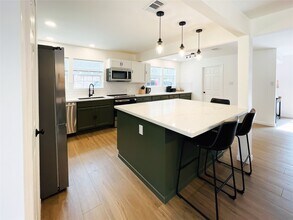 1 Marsh Millet Ct in Spring, TX - Building Photo - Building Photo
