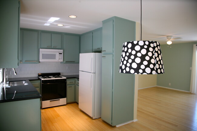 177 Douglas St, Unit #2