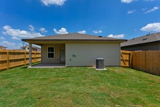 951 Lady Bird Ln in College Station, TX - Building Photo - Building Photo