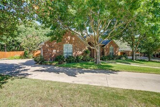 750 Shady Tree Ct in Burleson, TX - Building Photo - Building Photo