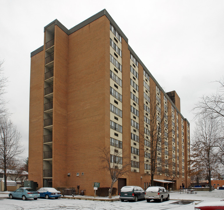 Sherman Thompson Towers in Ironton, OH - Building Photo