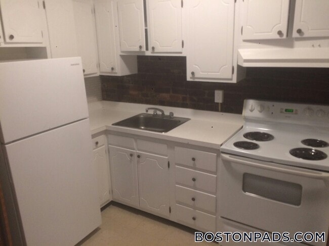 78 S Huntington Ave, Unit 2