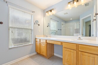 8324 72nd Ln E in Bradenton, FL - Foto de edificio - Building Photo