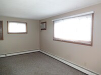 2210 18 1/2 Ave NW, Unit 4 in Rochester, MN - Foto de edificio - Building Photo