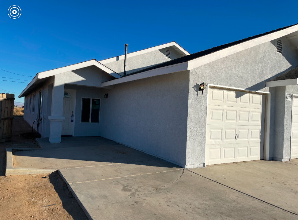 7733 Walpole Ave, Unit A in California City, CA - Building Photo