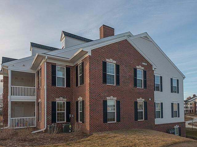 1045 E Summerfield Glen Cir, Unit 1045 Summerfield Glen in Ann Arbor, MI - Building Photo - Building Photo