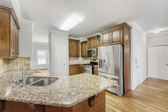 115 Nesbit Ridge Dr in Roswell, GA - Foto de edificio - Building Photo