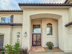 5816 Painted Pony Cir in Simi Valley, CA - Building Photo - Building Photo