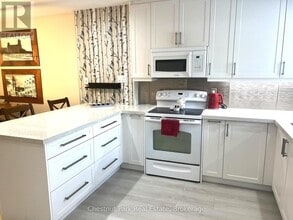 554 Oxbow Crescent in Collingwood, ON - Building Photo - Building Photo