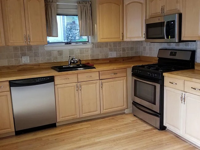 property at 11 Pennsylvania Ave