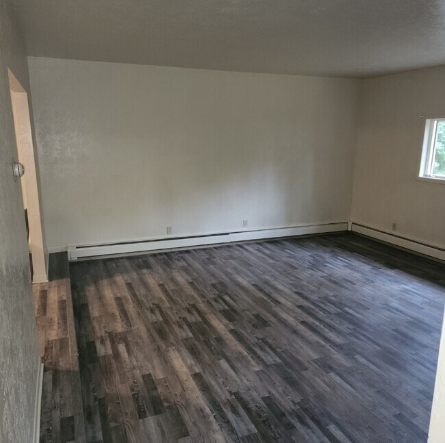 1125 Williams Rd Apartments and Nearby North Pole Apartments For Rent