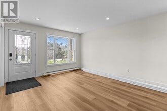305 Petty Harbour Rd in St John's, NL - Building Photo - Building Photo