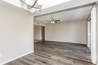 2300 E Chicago St in Chandler, AZ - Foto de edificio - Building Photo