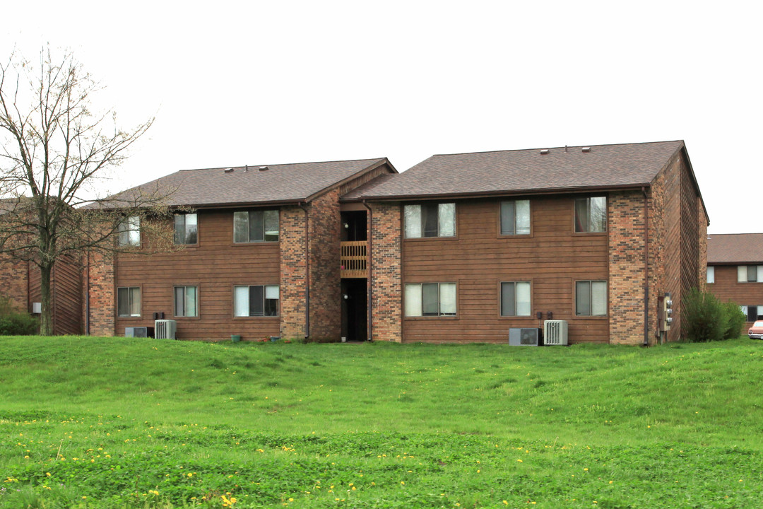 Shepherdsville Village Apartments I in Shepherdsville, KY - Building Photo