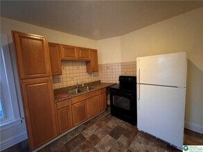 926 Broadway in Fountain Hill, PA - Foto de edificio - Building Photo