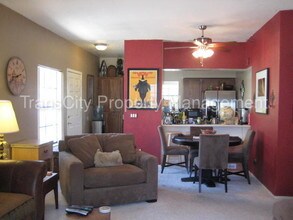 8020 E Thomas Rd-Unit -323 in Scottsdale, AZ - Building Photo - Building Photo