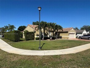 9721 SW 15th Dr in Plantation, FL - Building Photo - Building Photo