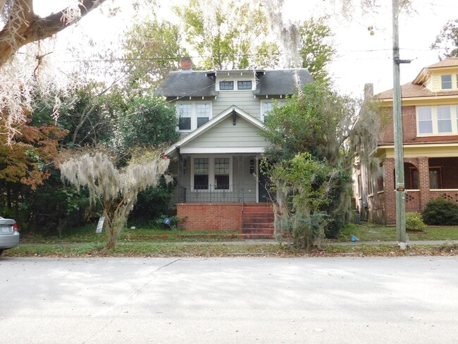 property at 605 Johnson St