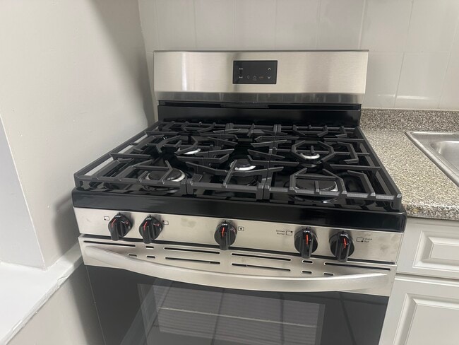 328 61st St in West New York, NJ - Building Photo - Building Photo