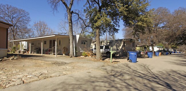 Woodview in Austin, TX - Building Photo - Building Photo