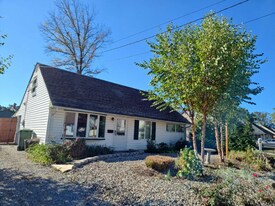 12 Mercury Rd in Edison, NJ - Building Photo