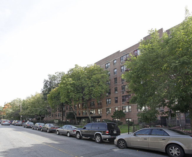 The Gentry Apartments in Brooklyn, NY - Foto de edificio - Building Photo