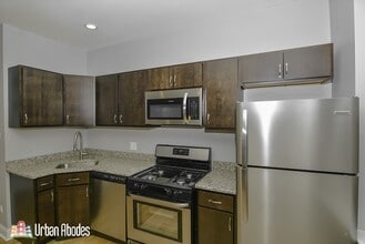 2958 N Washtenaw Ave, Unit J08W in Chicago, IL - Foto de edificio - Building Photo