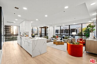 10750 Wilshire Blvd in Los Angeles, CA - Foto de edificio - Building Photo