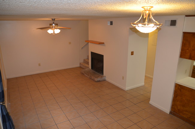 16681 Missionary Ridge Ct, Unit 1BR in Baton Rouge, LA - Foto de edificio - Building Photo