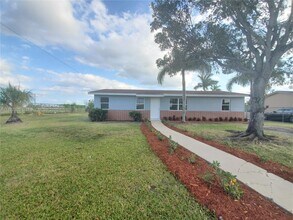 1604 SW 7th St in Homestead, FL - Building Photo - Building Photo