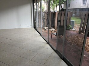 834 NW 82nd Ave in Plantation, FL - Building Photo - Building Photo