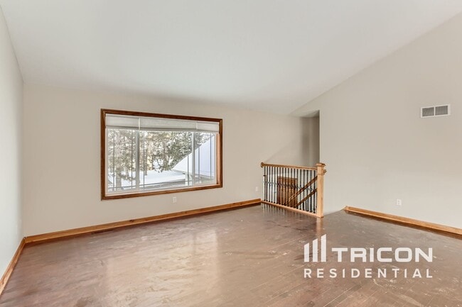 13441 94th Ave N in Maple Grove, MN - Building Photo - Building Photo