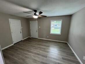 4327 Scottsdale Dr in Mesquite, TX - Building Photo - Building Photo
